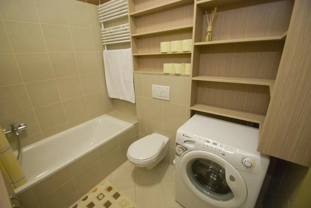 Gozsdu Spacious Apartment ブダペスト ハンガリー